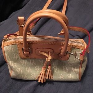 Vintage Dooney and Bourke purse